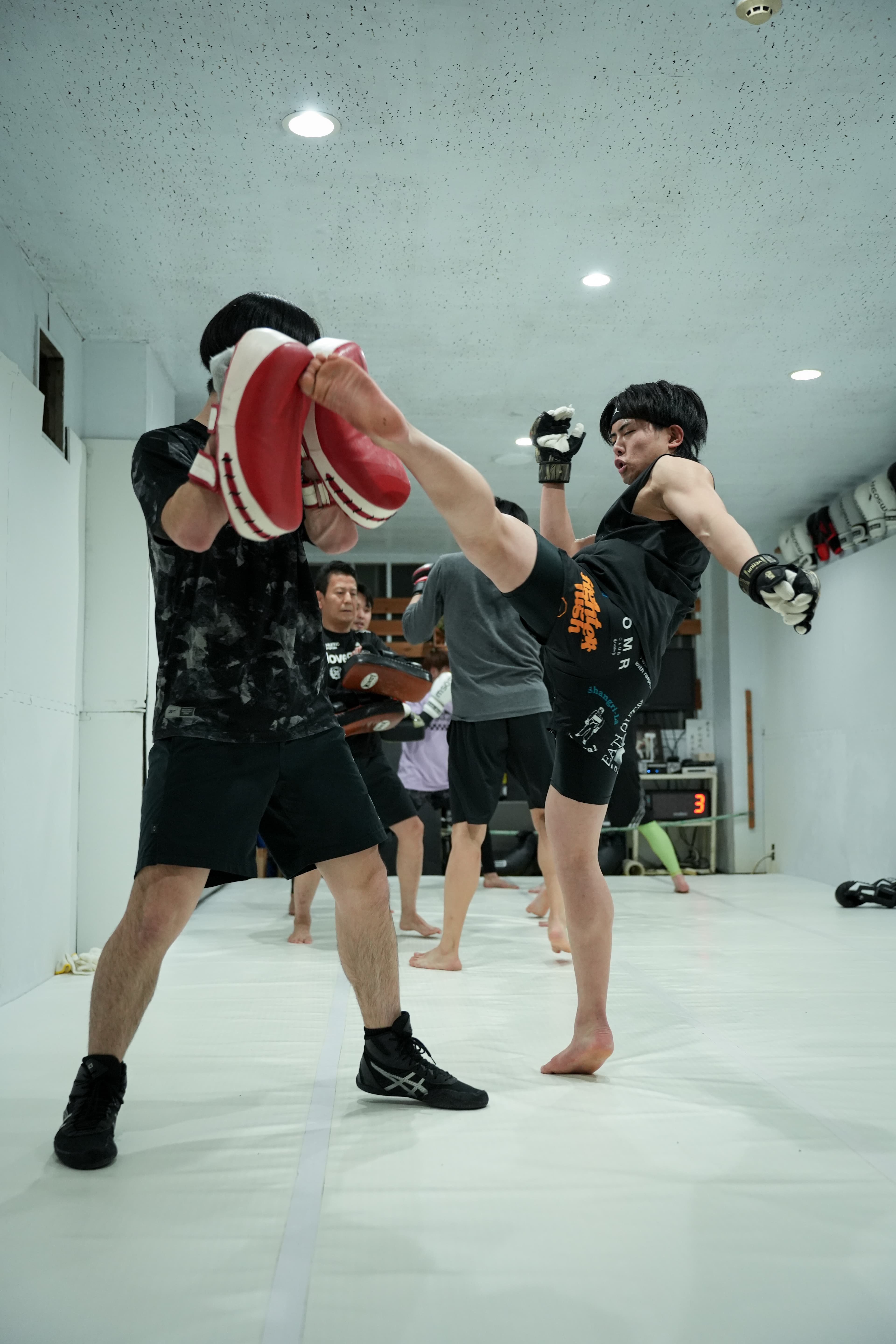 清潔な道場で自分のペースで稽古する時間