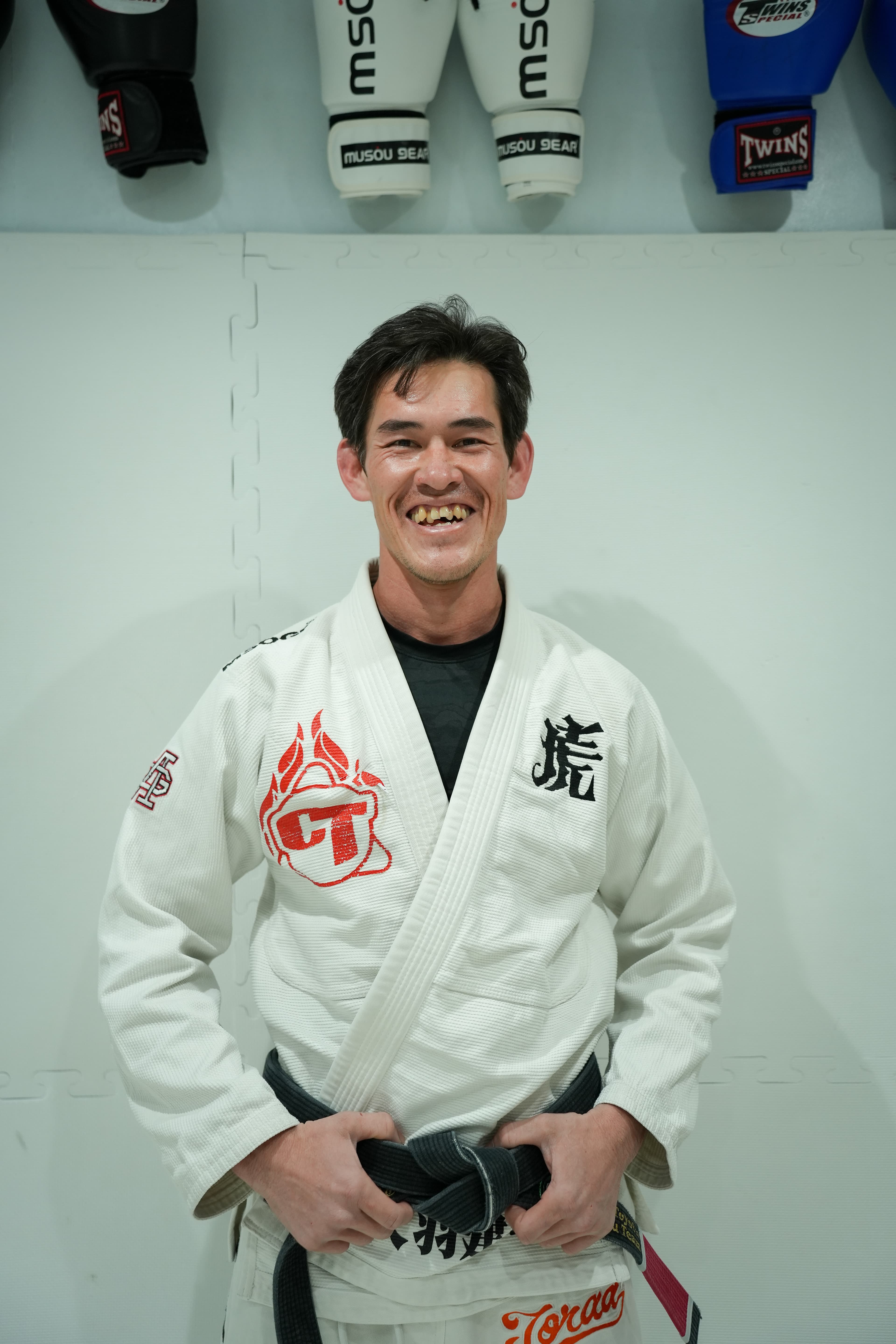 講師ポートレート:ブラジリアン柔術(ファビオコーチ)